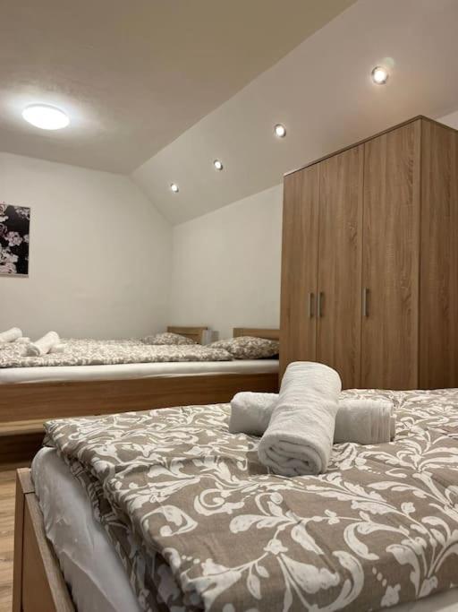 Appartement Bada Bing Plaza à Bratislava Extérieur photo