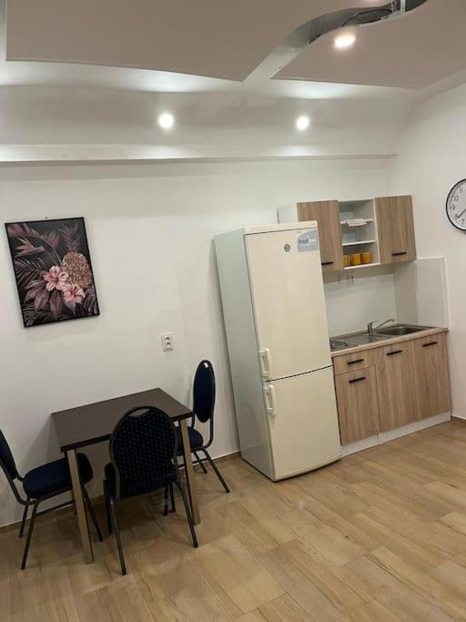 Appartement Bada Bing Plaza à Bratislava Extérieur photo